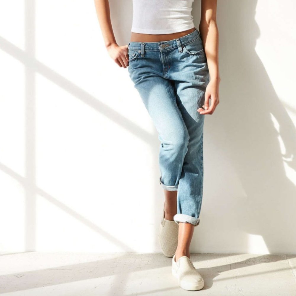 BDG SLIM BOYFRIEND LOW RISE JEAN